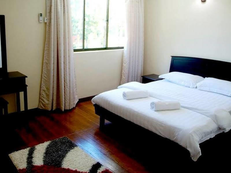 Putra Putri Lodge Kangar Extérieur photo